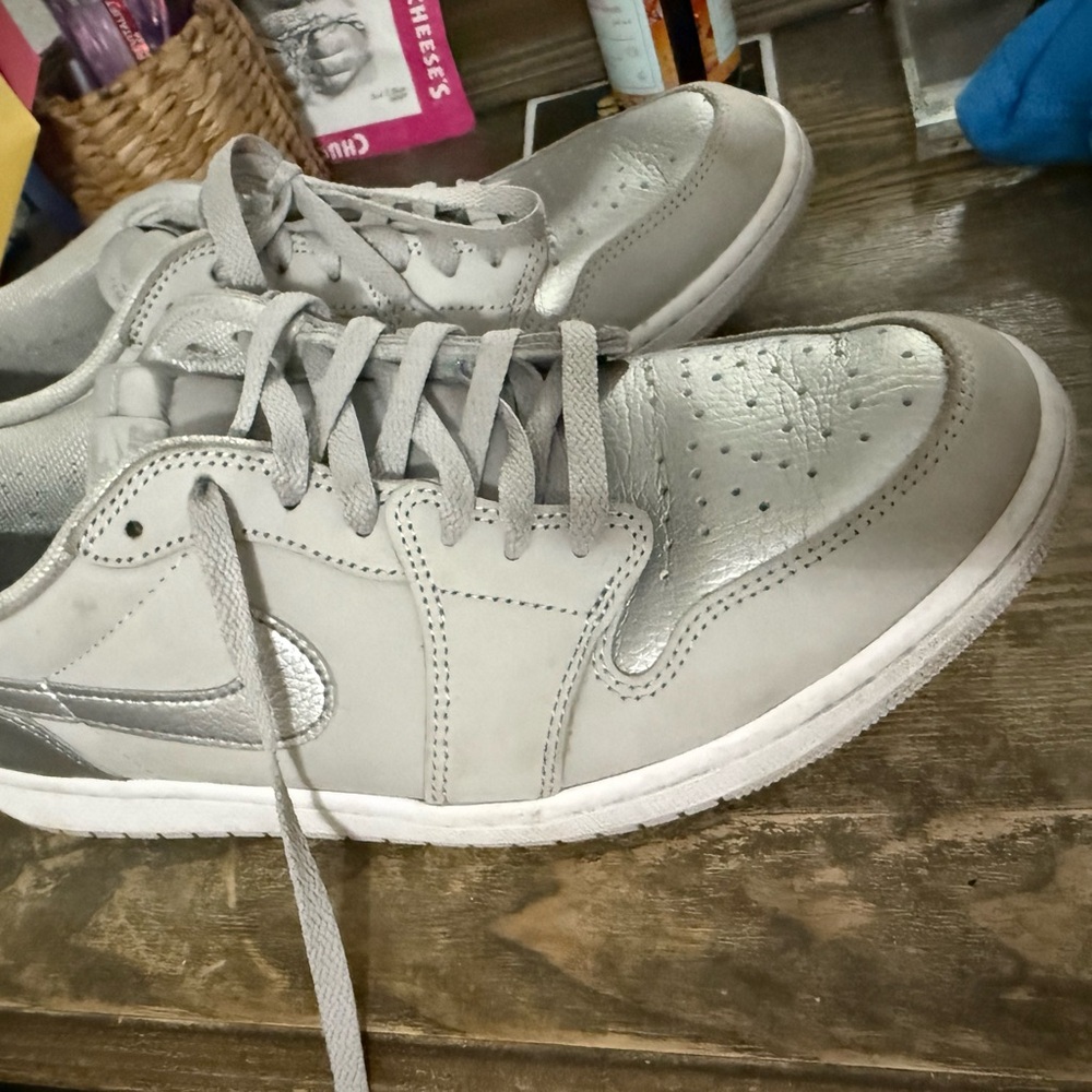 Nike Men's Silver and Gray Sneakers